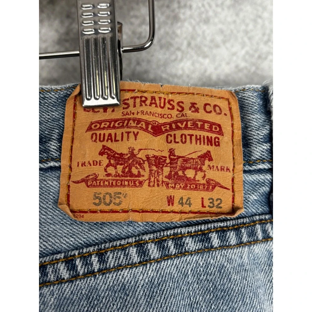 Y2K Levi's 505 Jeans Men's Blue Light Wash Relaxed Fit Distressed Size 44x32
